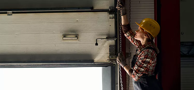 Addressing Common Garage Door Stoppage Issues in Friendswood, TX