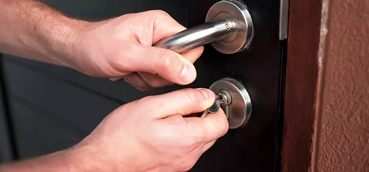 Door Closer Repair & Installation Friendswood